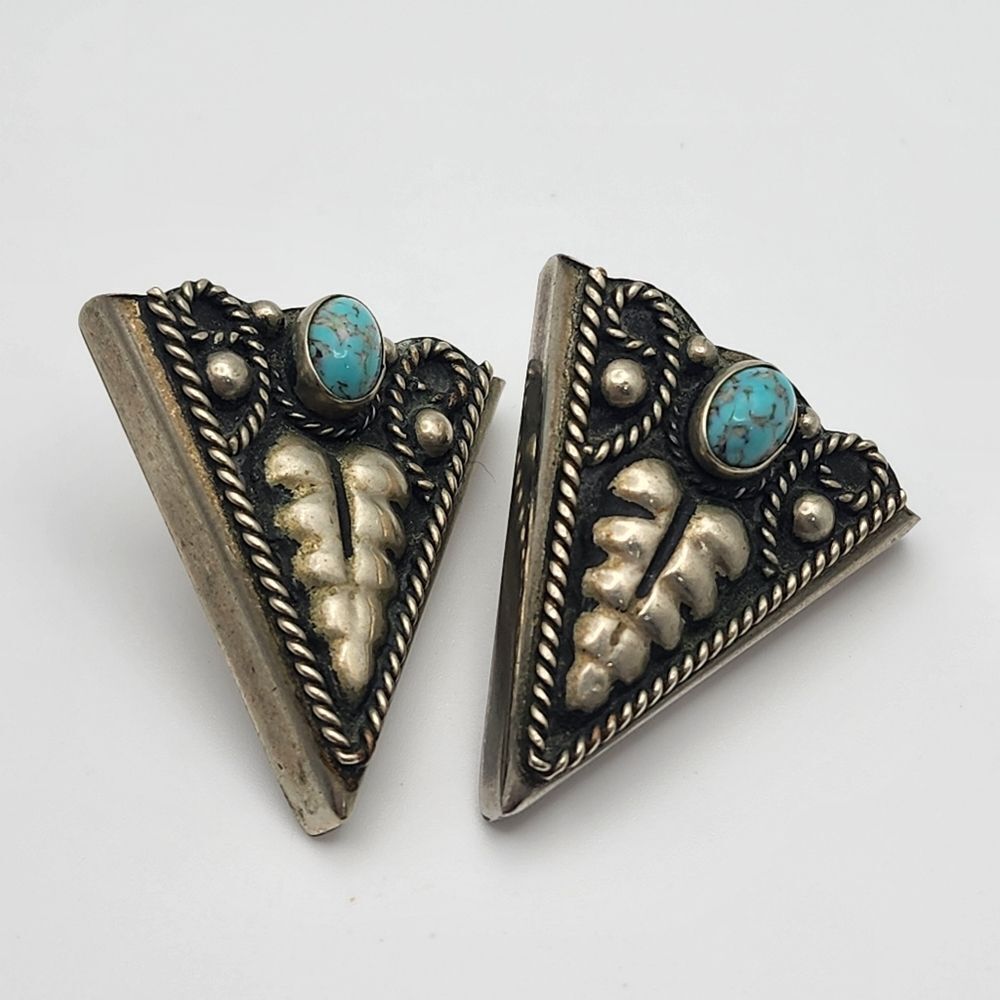 Alpaca Mexico Silver Tone & Turquoise Glass Collar Tips
